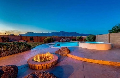 Gold Canyon House | Gold Canyon Getaway: Pool, Spa & Mountain Views