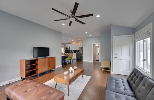 Norwalk Apartment | Gold Coast Getaway! Upscale Apt Near New Canaan