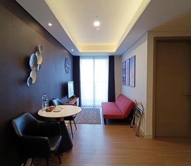 Pantai Indah Kapuk Apartment | gold coast pik BEACH ROOM 1br netflix wifi sofa bed