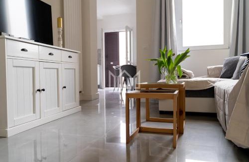 Ferrara Apartment | Gold River House