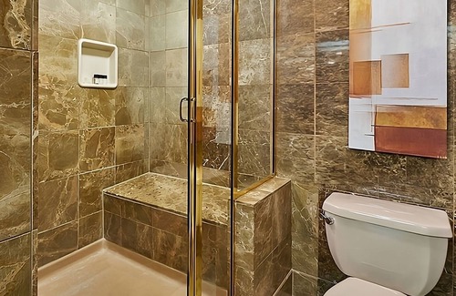 Downtown Las Vegas Hotel | Gold Tower Premier Doubles at Golden Nugget Las Vegas, Pools, Nightlife!