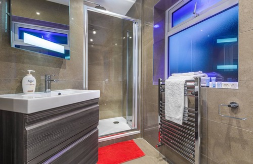 Hale House | Goldbeaters House