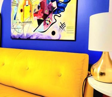 Saint-Germain-en-Laye Apartment | Golden Art Studio