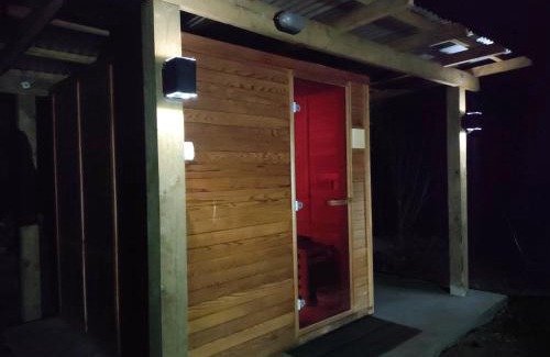 Takaka Bed & Breakfast | Golden Caves - Bed and Breakfast