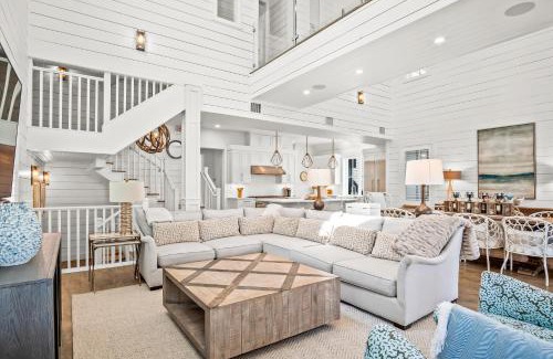 Cinnamon Shore House | Golden Daze 239 SE