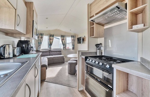 Hayling Island Cottage | GOLDEN DUNE - HAYLING ISLAND in Hayling Island Holiday Park