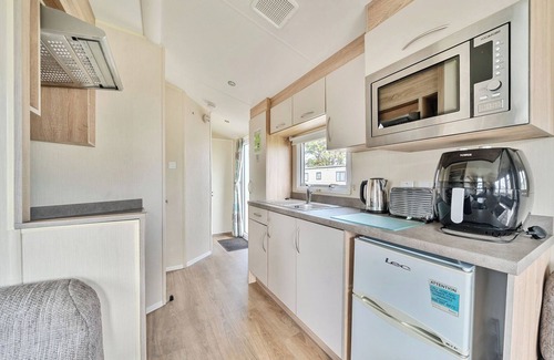 Hayling Island Cottage | GOLDEN DUNE - HAYLING ISLAND in Hayling Island Holiday Park