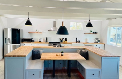 Joshua Tree House | Golden Eagles Nest, luxurious space, near JT Park