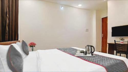 Rau Hotel | Golden Glory Scheme 103