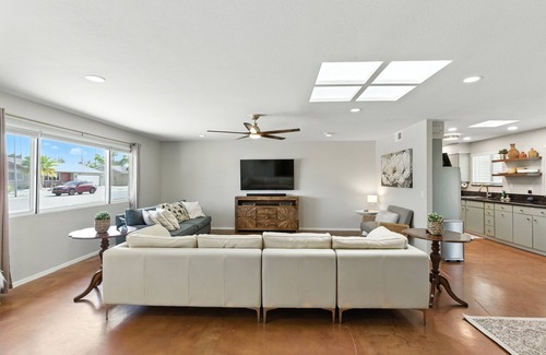 Paradise Valley Village House | Golden Glow Luxe Family Getaway