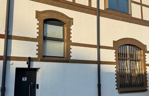 Bahrenfeld Apartment | Golden Grey Loft in Bahrenfeld, Volkspark and Arena