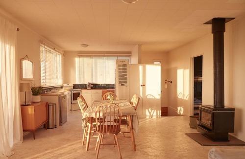 Surf Coast House | Golden Gully Beach Shack A Relaxed Oceanfront Stay