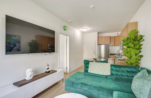 Golden Hill Condo | Golden Hill Gem 2 Mi to Gaslamp Quarter - Dogs OK!