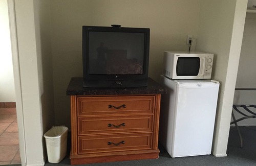 Tehachapi Hotel | Golden Hills Motel