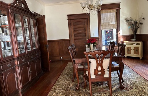 Brunswick House | Golden Isles Getaway at Artists House