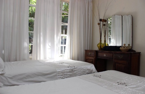 Bela-Bela House | Golden Lantern Guest Lodge