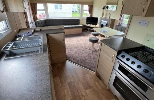 Chapel Saint Leonards Resort | Golden Palm Resort, Sherwood Plot, Jubilee S216, 8 Berth