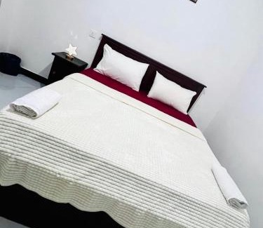 Seeduwa - Katunayake House | Golden Paradise Transit Hotel