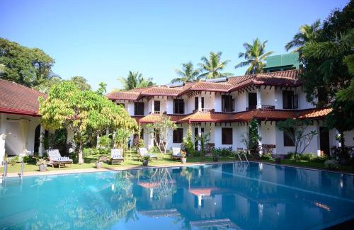 Hettimulla Resort | Golden Peacock Resort PVT