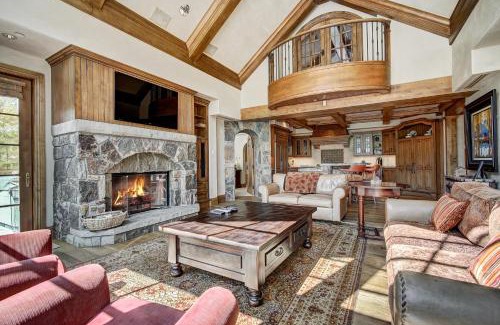 Golden Peak Apartment | Golden Peak Luxury 4 BR Penthouse - Ski-in Ski-out