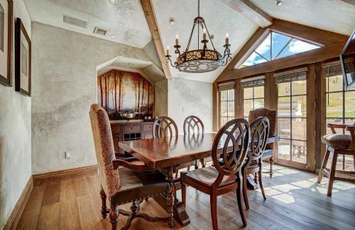 Golden Peak Apartment | Golden Peak Luxury 4 BR Penthouse - Ski-in Ski-out
