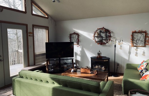 Bushkill House | Golden Retreat in Pocono SawCreek Estates