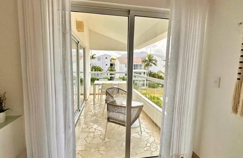 Los Brazos Condo | Golden Sands Beachfront 3-bed Penthouse @ Emotions