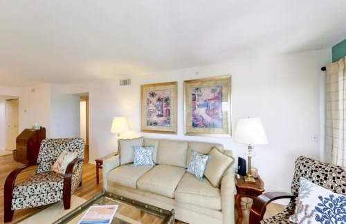 Indian Shores Apartment | Golden Shores 407