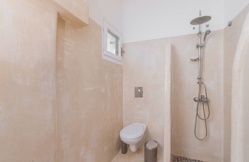 Agia Paraskevi House | Golden Sunrise Suites