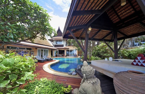 Na Chom Thian Villa | Golden Sunset Villa Beach Front