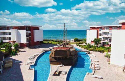 Elenite Apartment | Golden Tide Residence