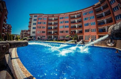 Elenite Apartment | Golden Tide Residence
