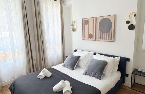 Chaillot Apartment | Golden Triangle AC by Melvane