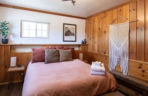 June Lake House | Golden Trout Two-Bedroom Suite (Unit 5) at Lake Front Cabins