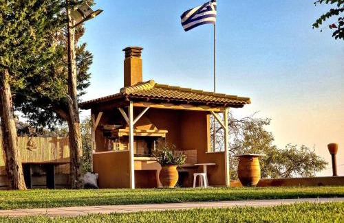 Kato Samiko House | Golden View Apartment 2