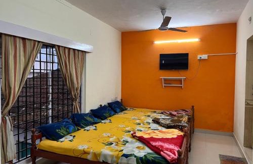 Valparai House | Golden Villa