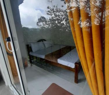 Hatton Cabin | Golden Waters Stay & Dine