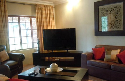 Pilanesberg National Park Cabin | Golden Leopard Resorts - Bakgatla Resort