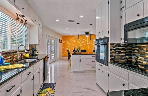 Bradenton House | GoldenVibes/BBQ/Pool/4BD/3BA/Game Room/Minigolf/Pickleball.