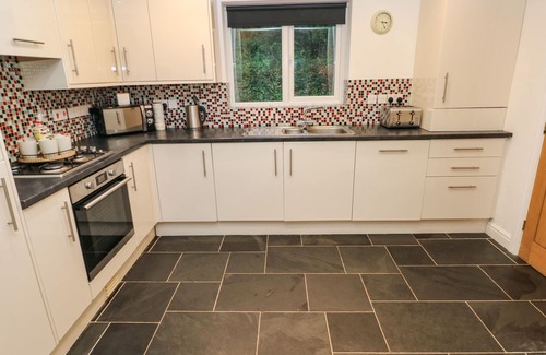 Milford Haven Cottage | GOLDFINCH, pet friendly, luxury holiday cottage in Milford Haven