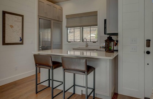 Mineral Bluff Cottage | Golf and Riverfront Cottage | King Bed | Group Availability