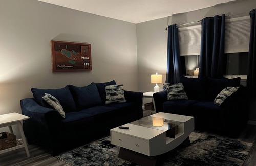 Blandinsville House | Golf and Stay house is next to Twin Oaks Golf Course. Lovely 9 hole golf course.