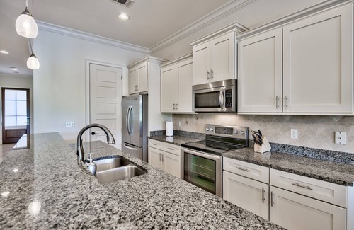 Villa Lago House | Golf Cart ☀️ *Heated Pool | Golf Course Lake View | Massive Master Suite ☀️ Beach Chairs