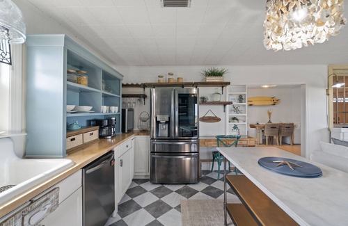 Fort Morgan Pines House | Golf Cart | Pet Friendly | Short Walk to Beach | Latitude Adjustment