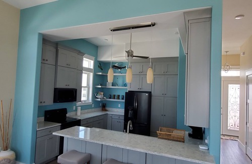 Navarre Beach House | Golf cart, roof deck, elevator, spa, chef kitchen. 600' from beach. 5 🌟 rating!
