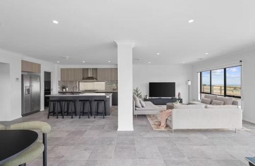 San Remo House | Golf Club Mystic Tides by Ready Set Stay