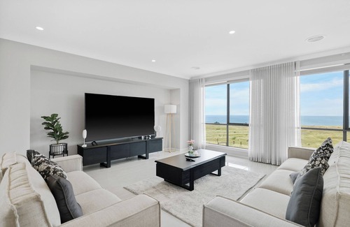 San Remo House | Golf Club Seaside Serenity by Ready Set Stay