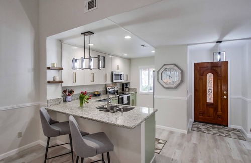 Rancho Bernardo House | Golf Course and Mountain view luxury rental in Bernardo Heights!