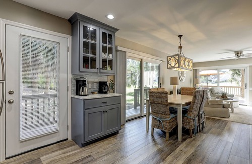 Palmetto Dunes Condo | Golf course-front condo with large deck and close beach, tennis, pickleball
