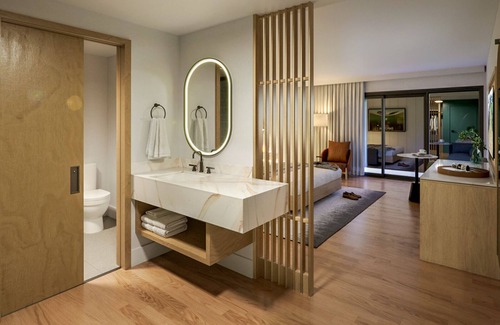 Rancho Santa Fe Hotel | Golf Course Luxury Getaway w/Spa, Pool & Sun-Kissed Beaches